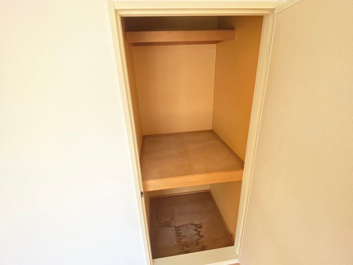 物件内観写真11　(収納)