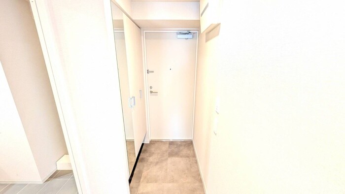 物件内観写真13　(玄関)