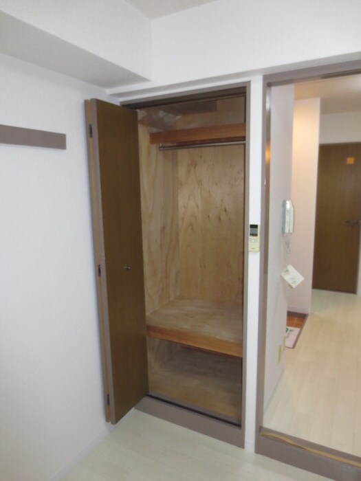 物件内観写真10　(収納)