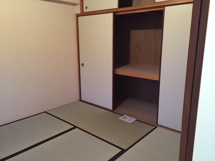 物件内観写真14　(居室)