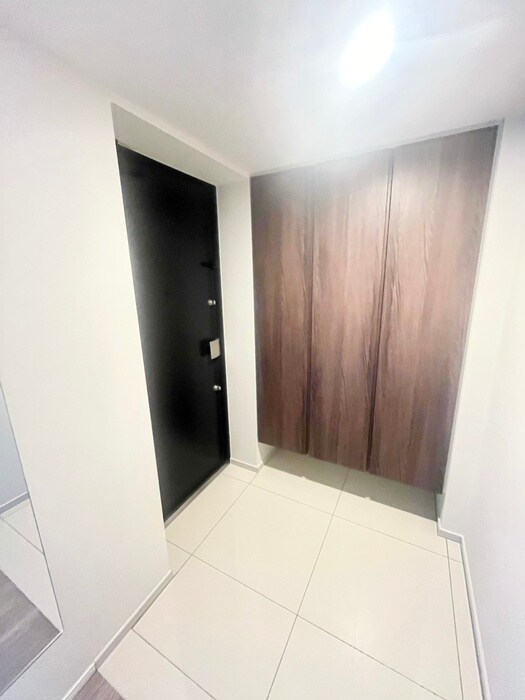 物件内観写真15　(玄関)