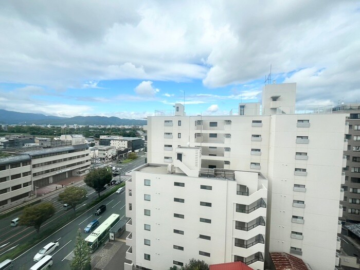 物件内観写真16　(室内からの展望)