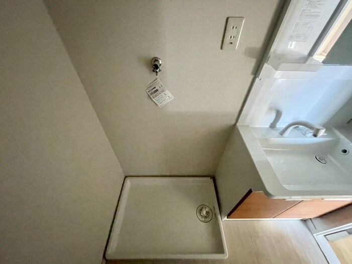 物件内観写真10　(洗濯機置場)