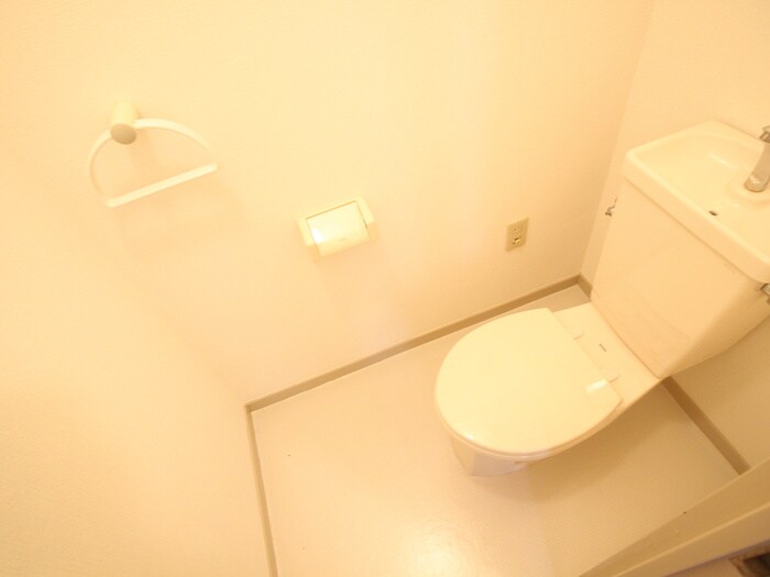 物件内観写真15　(トイレ)