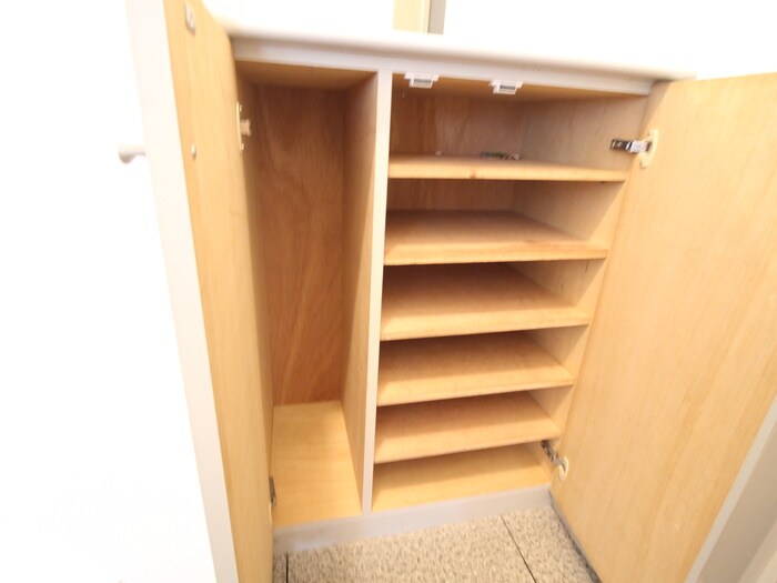 物件内観写真18　(靴箱)