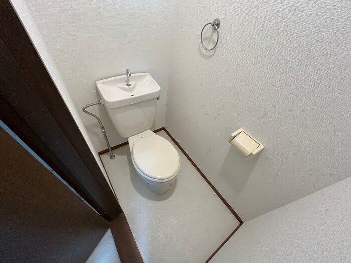物件内観写真11　(トイレ)