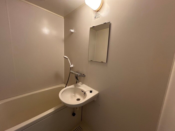 物件内観写真12　(洗面)