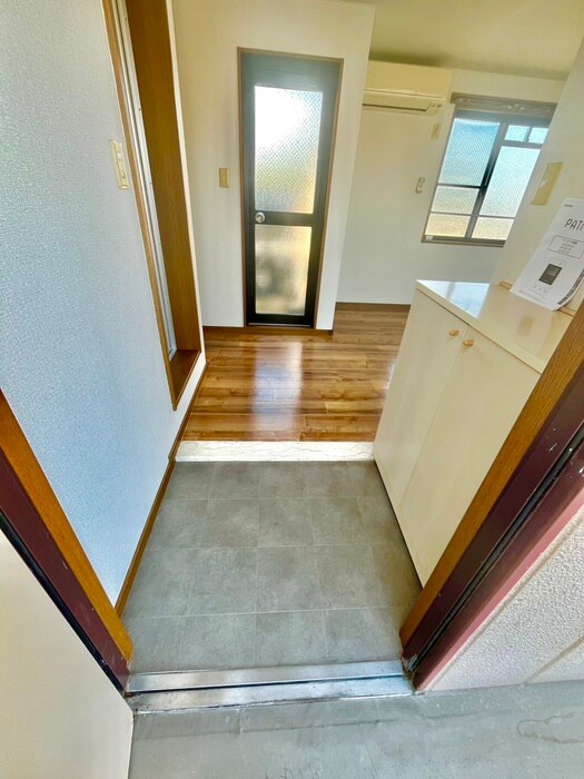 物件内観写真14　(玄関)