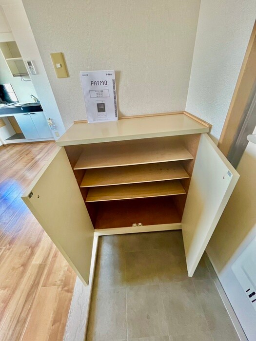 物件内観写真15　(靴箱)