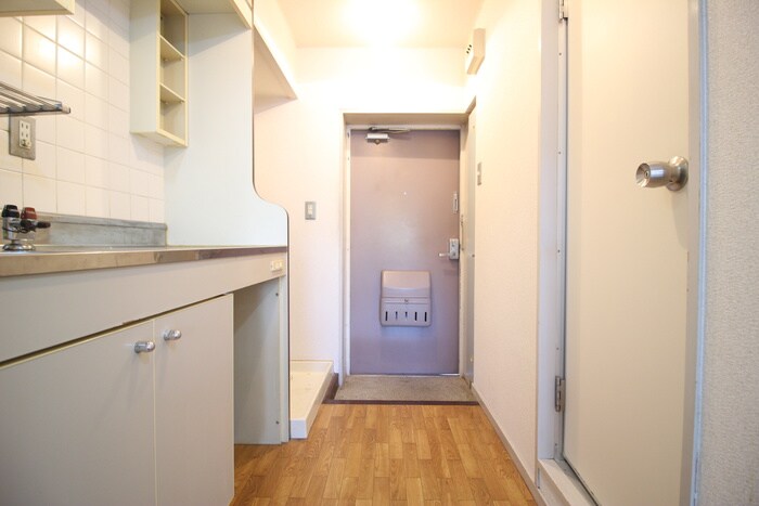 物件内観写真17　(廊下)