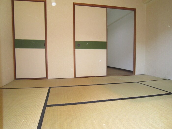 物件内観写真6　(居室)