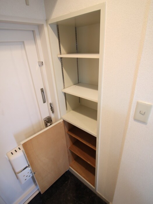 物件内観写真9　(靴箱)