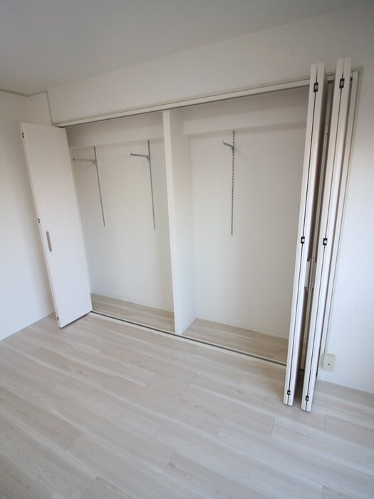 物件内観写真16　(収納)