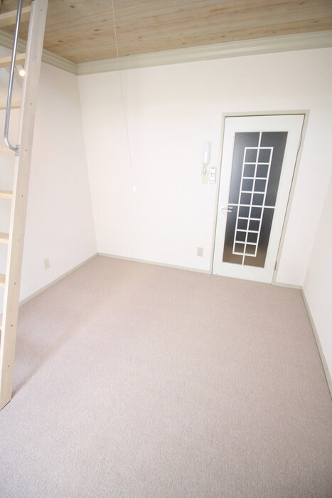 物件内観写真15　(居室)