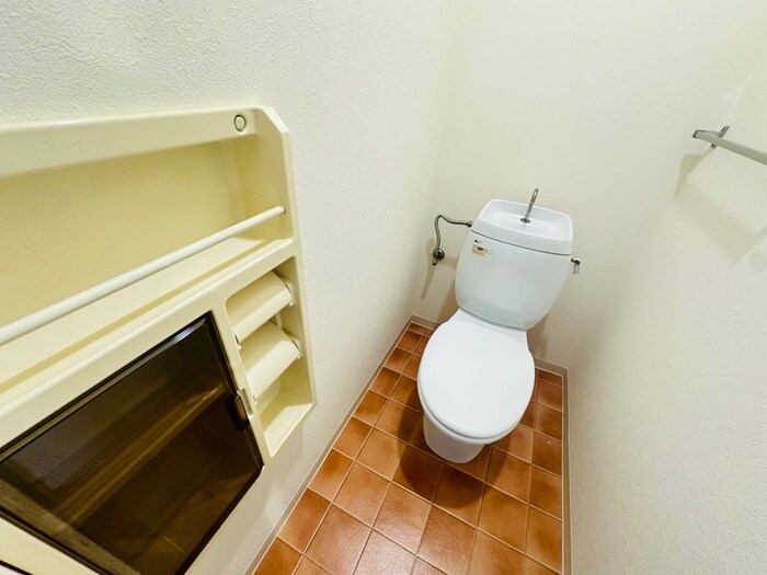 物件内観写真12　(トイレ)