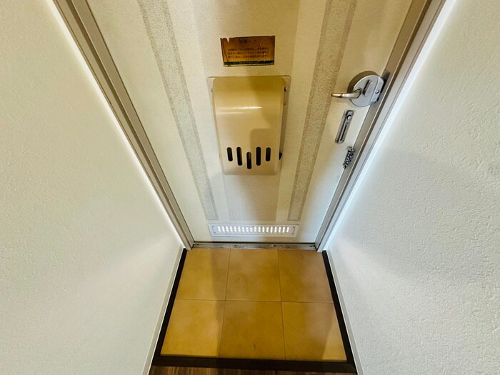 物件内観写真22　(玄関)
