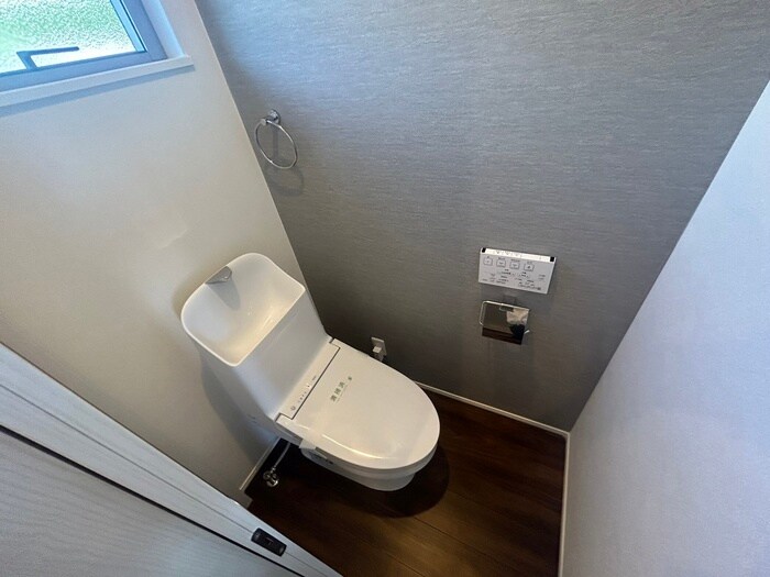 物件内観写真11　(トイレ)