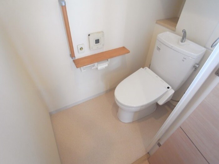 物件内観写真11　(トイレ)