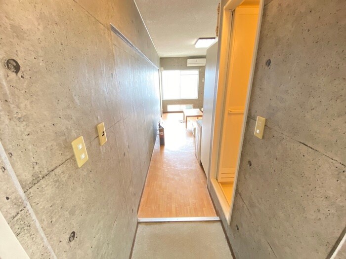 物件内観写真9　(廊下)