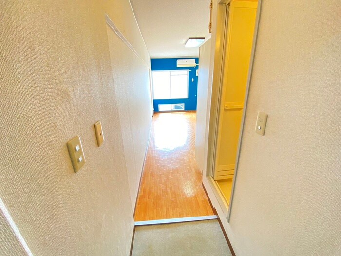 物件内観写真20　(廊下)