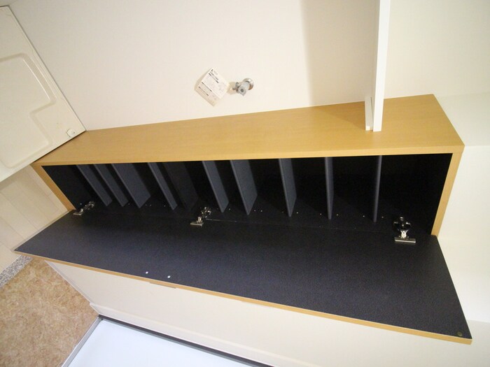 物件内観写真8　(靴箱)