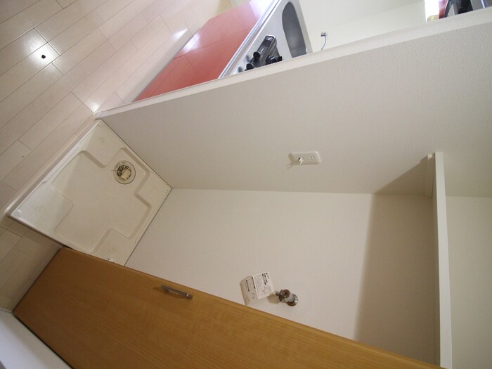 物件内観写真9　(洗濯機置場)