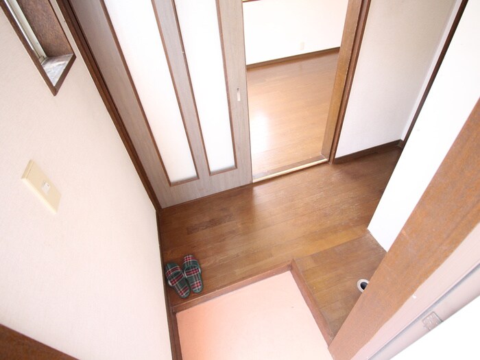 物件内観写真7　(玄関)