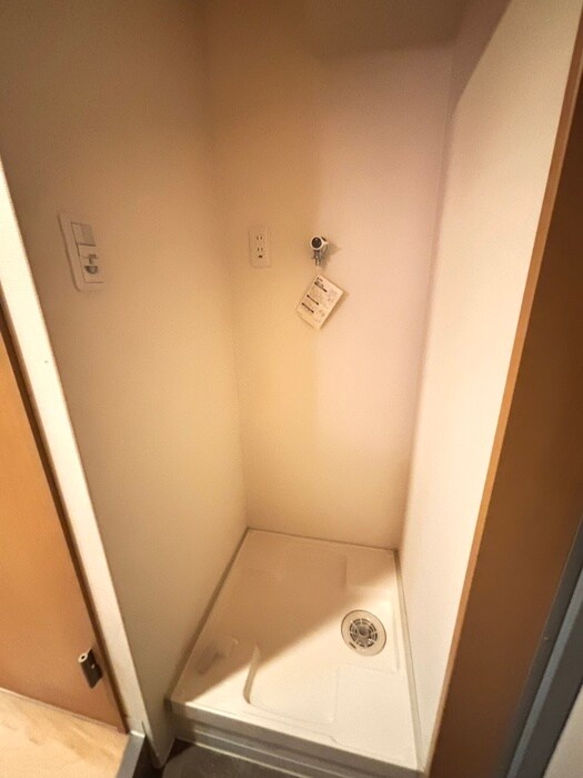物件内観写真14　(洗濯機置場)