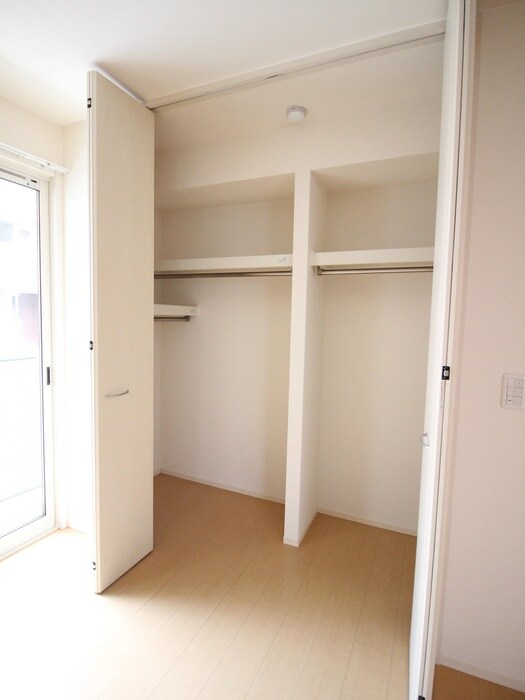 物件内観写真16　(収納)