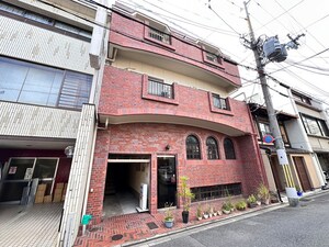 メッカ マンション外観写真