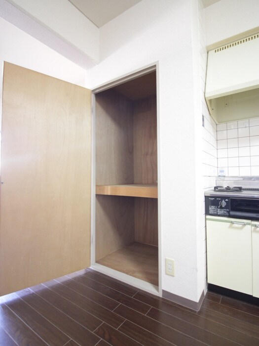 物件内観写真11　(収納)