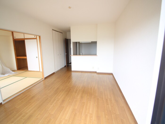 物件内観写真10　(居室)