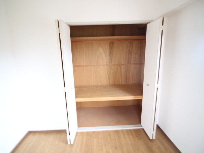 物件内観写真15　(収納)