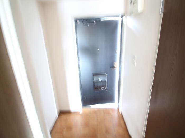 物件内観写真17　(玄関)