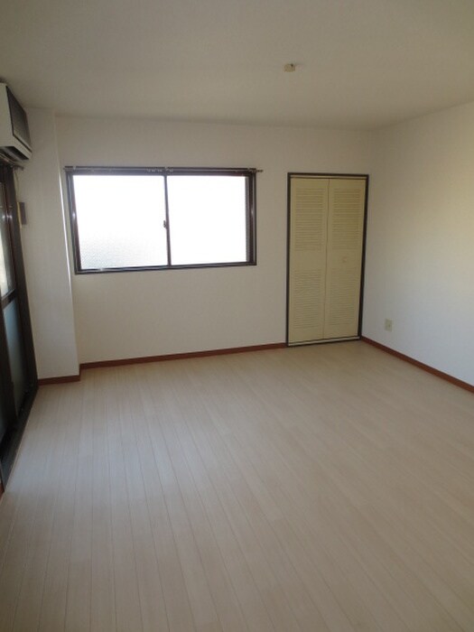 物件内観写真12　(居室)