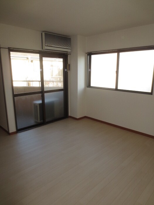 物件内観写真13　(居室)