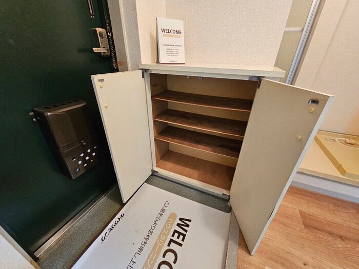 物件内観写真19　(玄関)