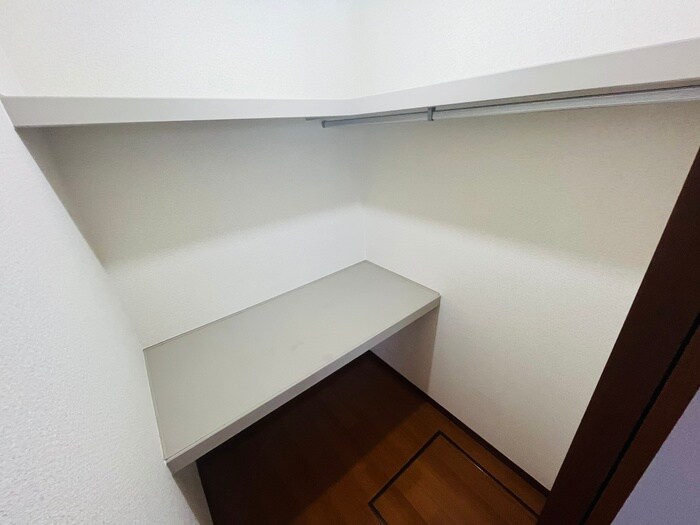 物件内観写真15　(収納)