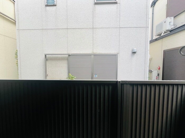 物件内観写真17　(室内からの展望)