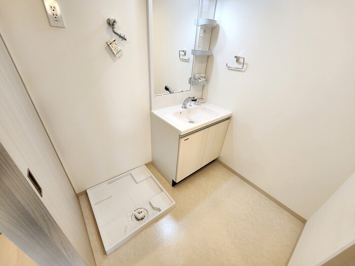 物件内観写真12　(洗濯機置場)