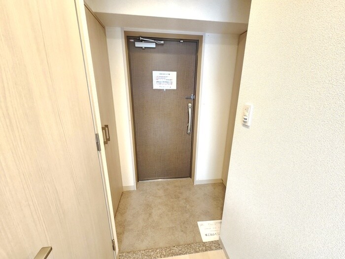 物件内観写真22　(玄関)