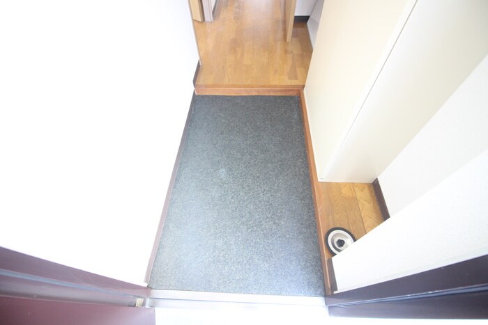 物件内観写真17　(玄関)