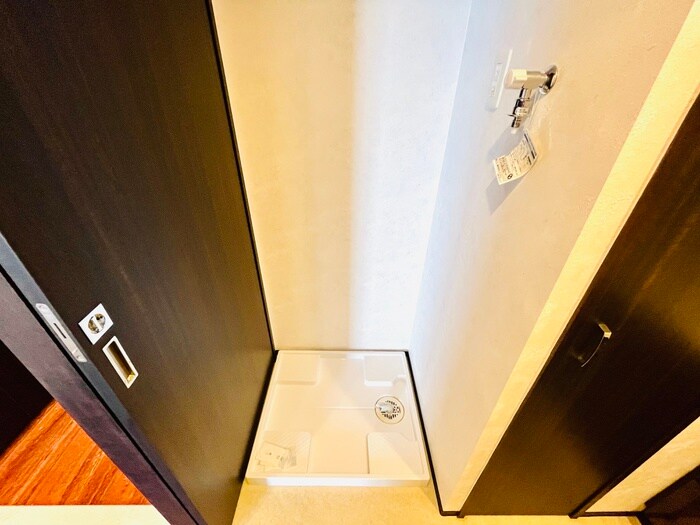 物件内観写真12　(洗濯機置場)