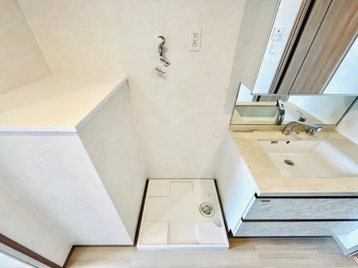 物件内観写真12　(洗濯機置場)