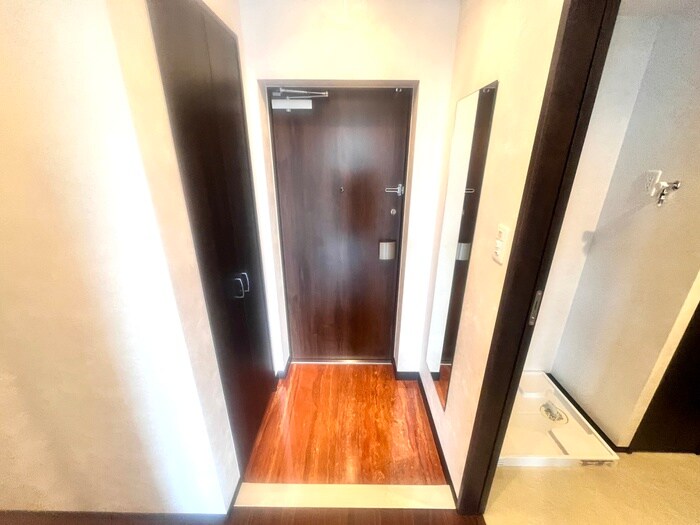 物件内観写真17　(玄関)