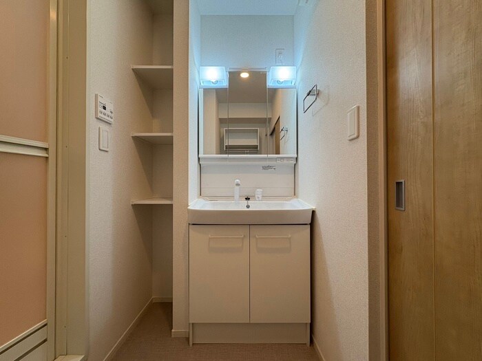 物件内観写真13　(洗面)