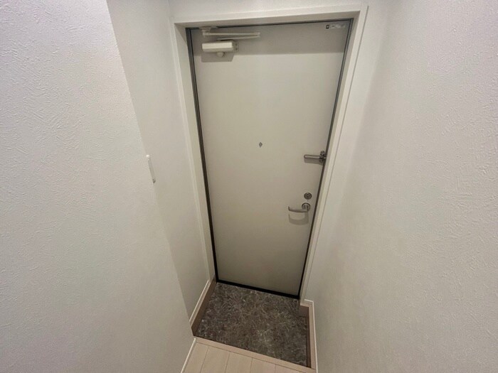 物件内観写真7　(玄関)
