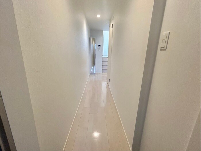 物件内観写真9　(廊下)