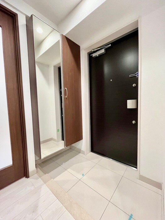 物件内観写真18　(玄関)
