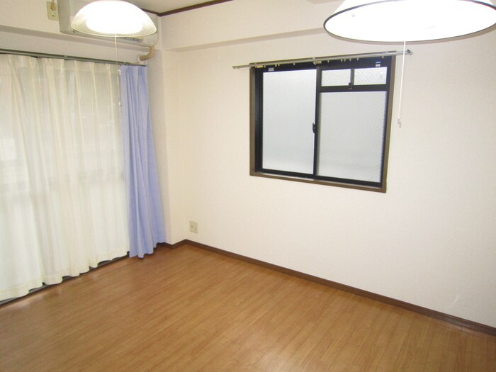 物件内観写真5　(居室)